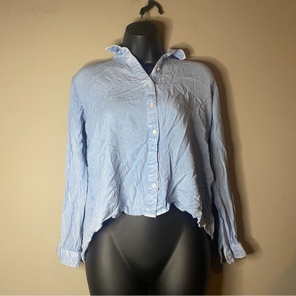 STYLE Envy Blue long sleeve button down hi-low blouse - Picture 2 of 6